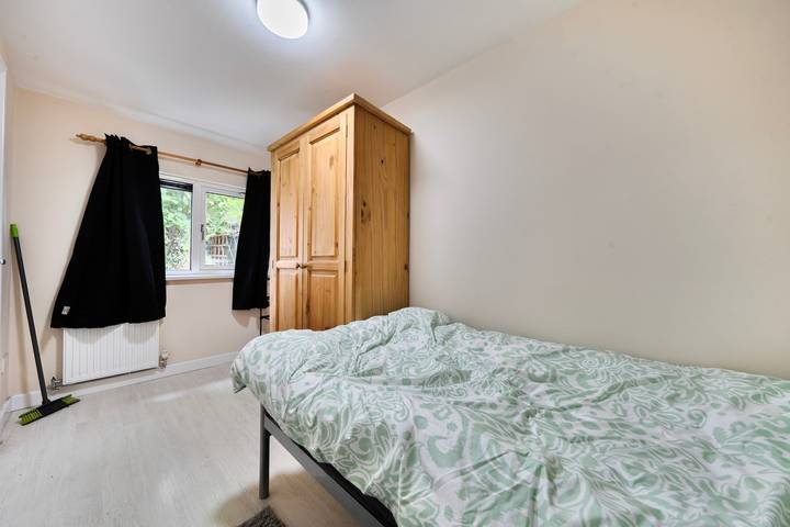 Entire studio, Studio Retreat Sleeps 1 - Wifi & Parking in Coleridge Ward, Cambridge