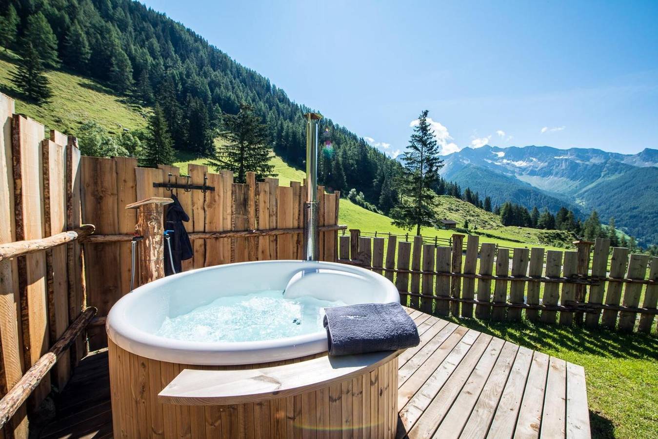 Esclusivo Alpine Eco Chalet Oberkofl: vista montagna, terrazza privata, stube, hot tub, Wifi in Valle Aurina, Alpi della Zillertal
