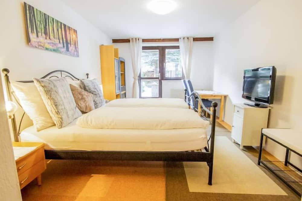 Ganze Wohnung, Garten Appartement by Interhome in Axams, Sellraintal