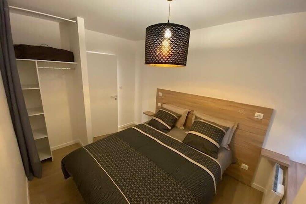 Appartement entier, Appartement-Gaby-en Ville-Sdb privée avec douche-Vue ville in Contrexéville, Neufchâteau