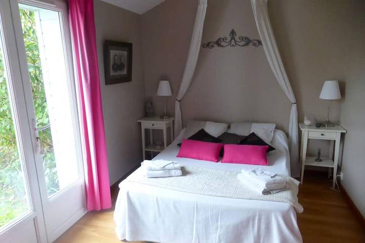 Location de vacances pour 6 personnes, avec jardin à Bayeux - 2