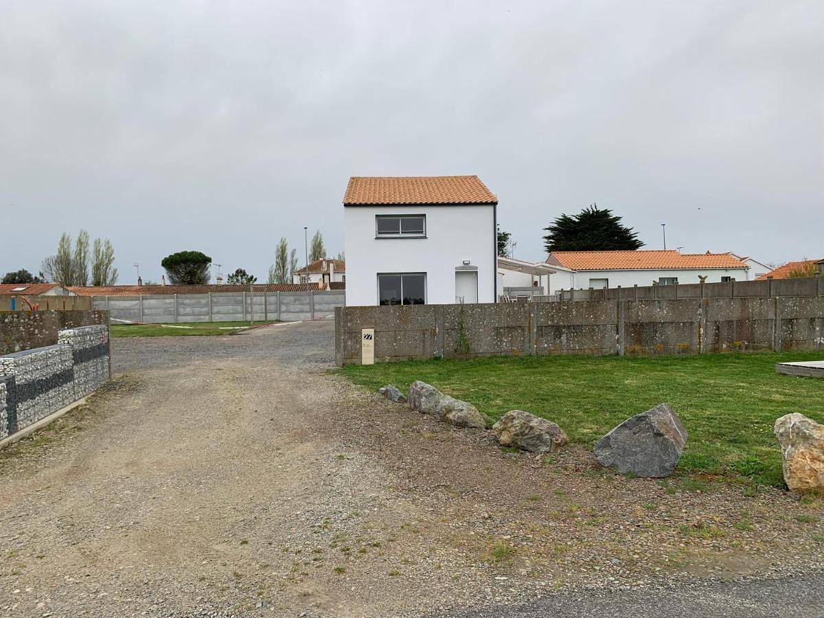 Four-Bedroom House in Beauvoir-sur-Mer, Vendée