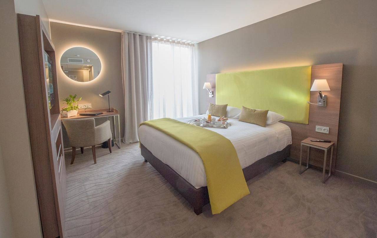 Hotel Lou Castelet in Carros, Côte méditerranéenne (France)
