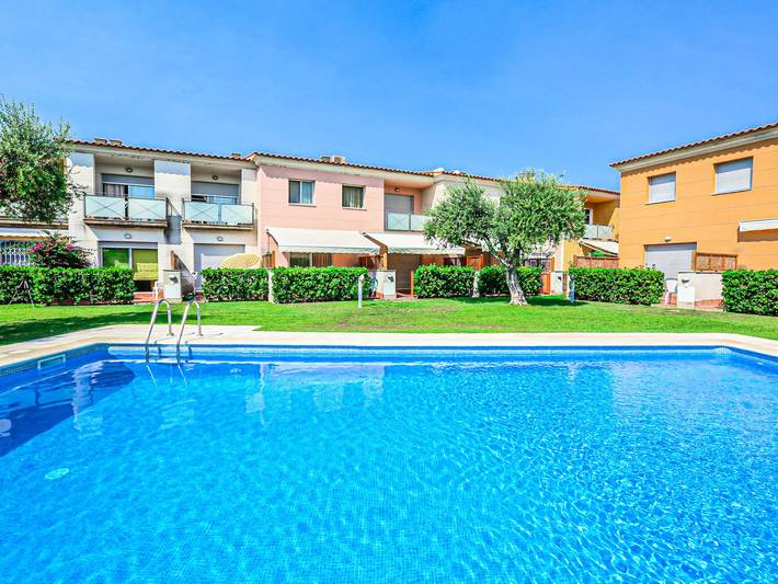 Casa rural para 6 personas, con piscina y jardín en Cambrils