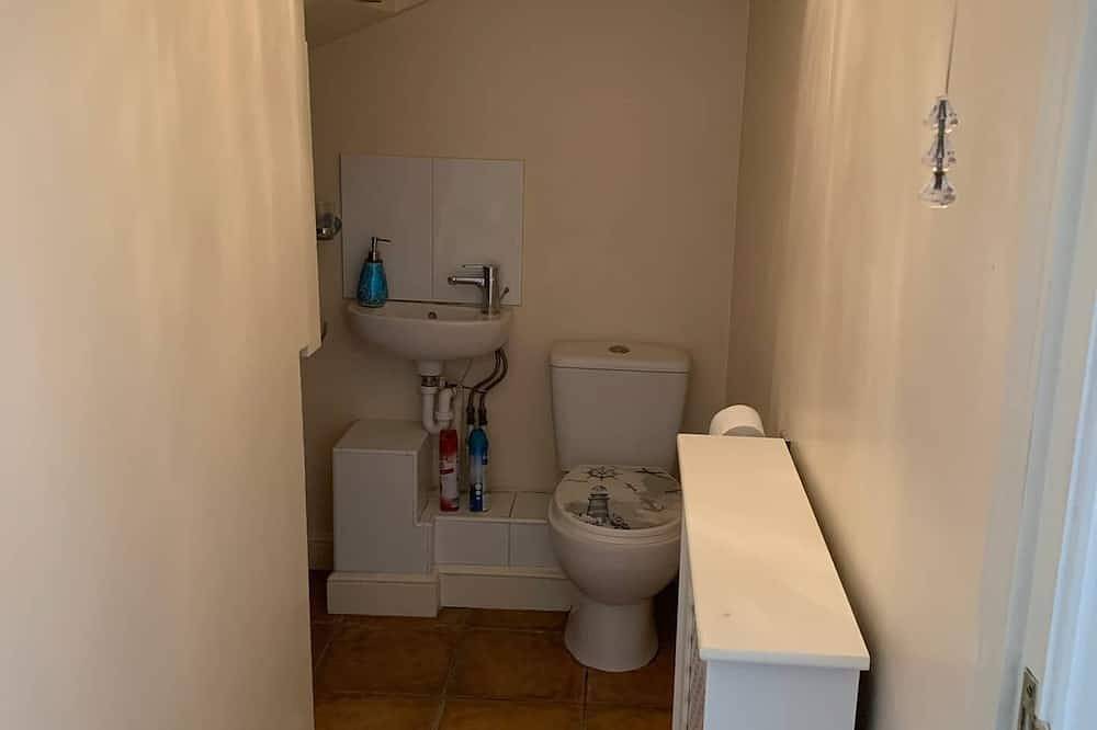 Huntingdon 6 beds Free parking\n in Huntingdon, Cambridgeshire