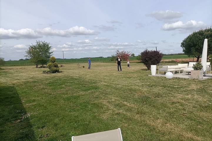 Location de vacances pour 6 personnes, avec Jacuzzi et Jardin à Thilouze