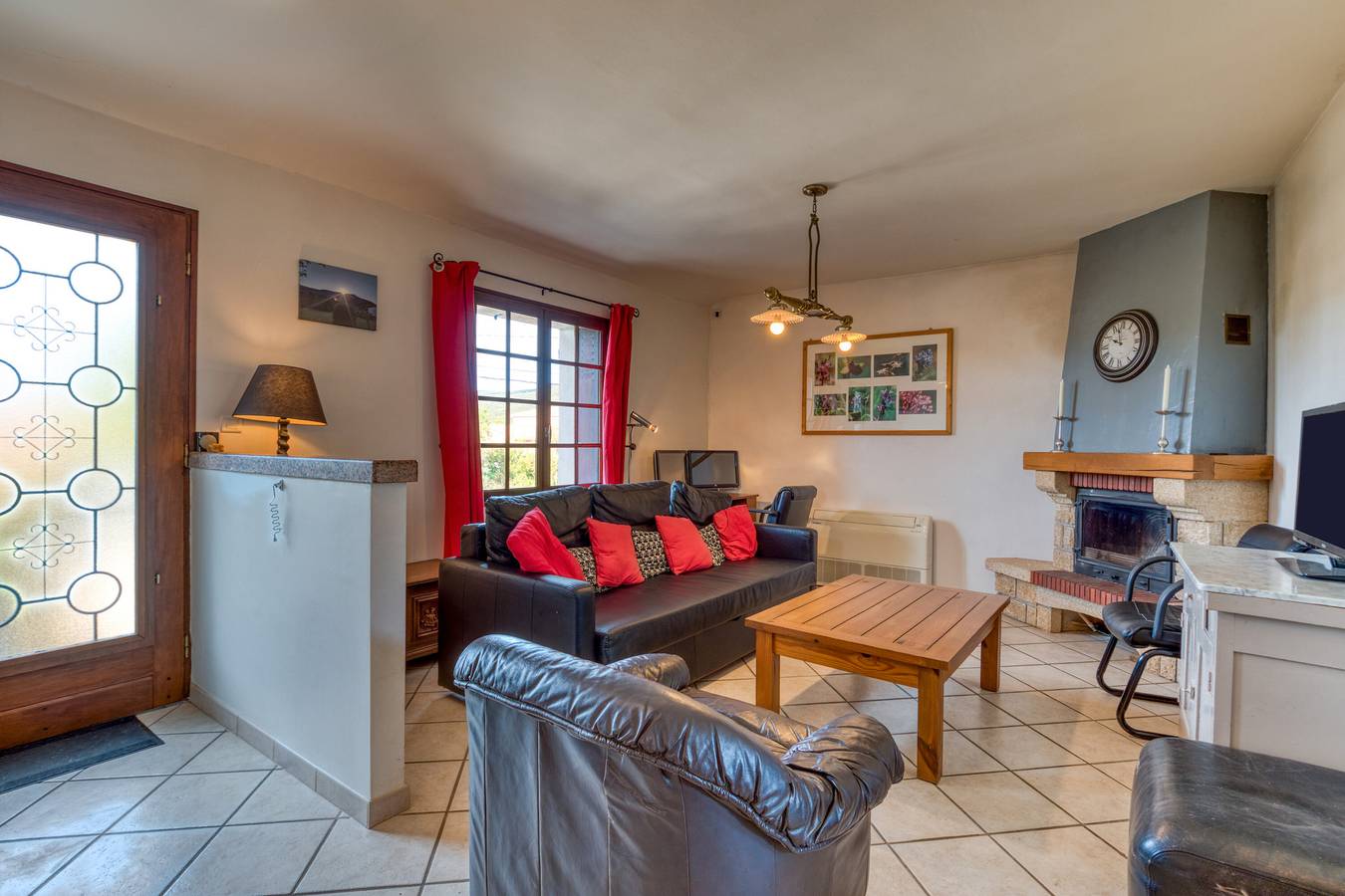 Vakantiehuis 'La Trêve' met uitzicht op de bergen, Wi-Fi en airconditioning in La Tour-sur-Orb, Béziers en omgeving