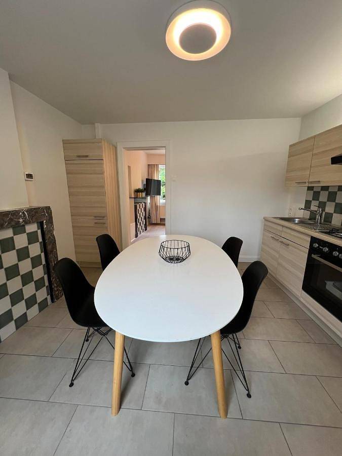 Location de vacances pour 4 personnes, avec piscine ainsi que terrasse et jacuzzi à Izegem - 3