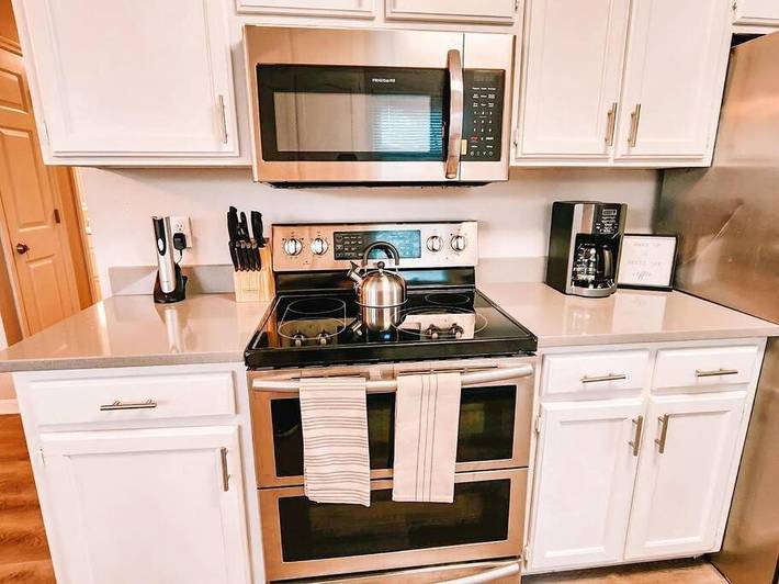 Location de vacances pour 16 personnes, avec balcon à La Vergne - 2