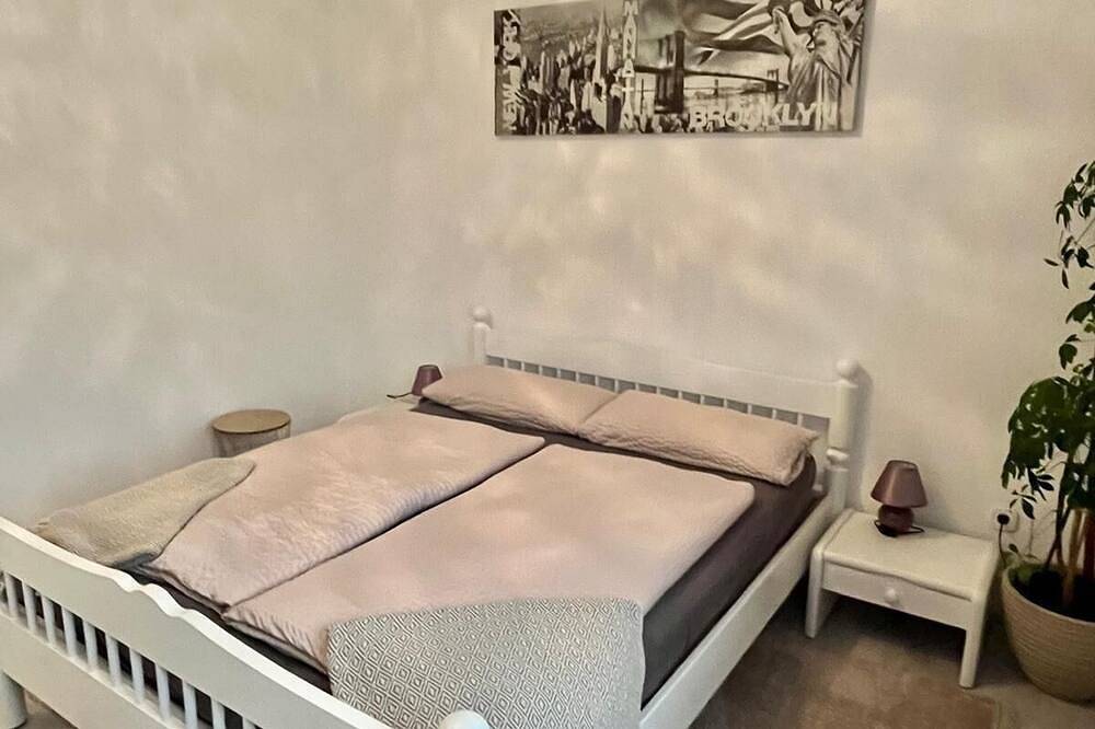 Ganze Wohnung, Fewo mit Terrasse Neuwied & Koblenz in Neuwied, Osteifel