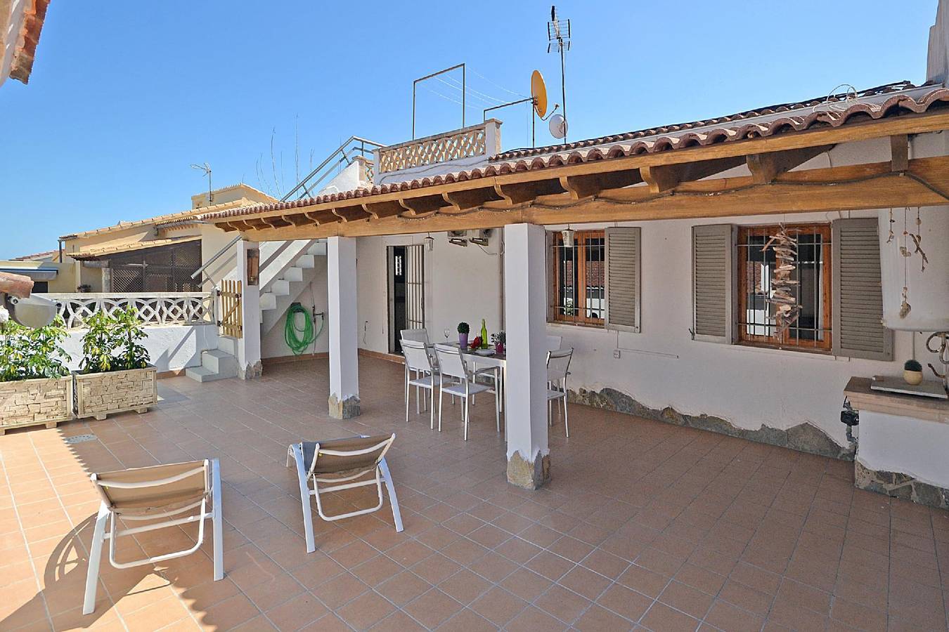 Terrasse Retreat : Plage 1km, WiFi, Grill in Playa Son Serra De Marina, Santa Margalida