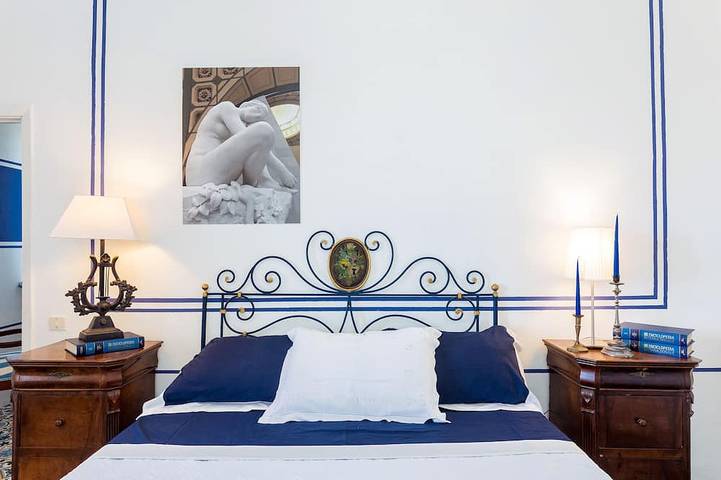 A dwelling sixteenth century's historical cozy , quite and bright house in Montalcino, Val d’Orcia