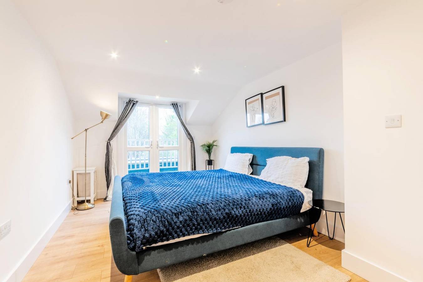 Ganze Ferienwohnung, Rooftop - Sleeps 2 - Central - Parking - Wifi in Kent