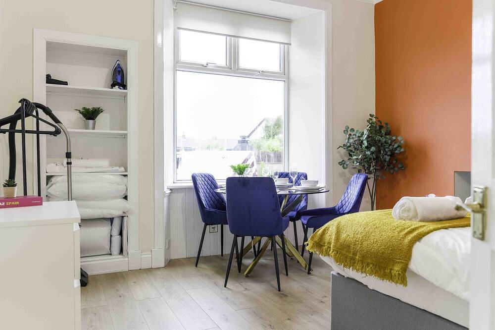 Ganze Wohnung, Apartment-Eigenes Badezimmer in Loch Lomond, West Dunbartonshire