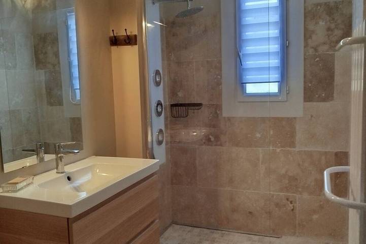 Location de vacances pour 2 personnes, avec jardin et jacuzzi à Clarensac - 2