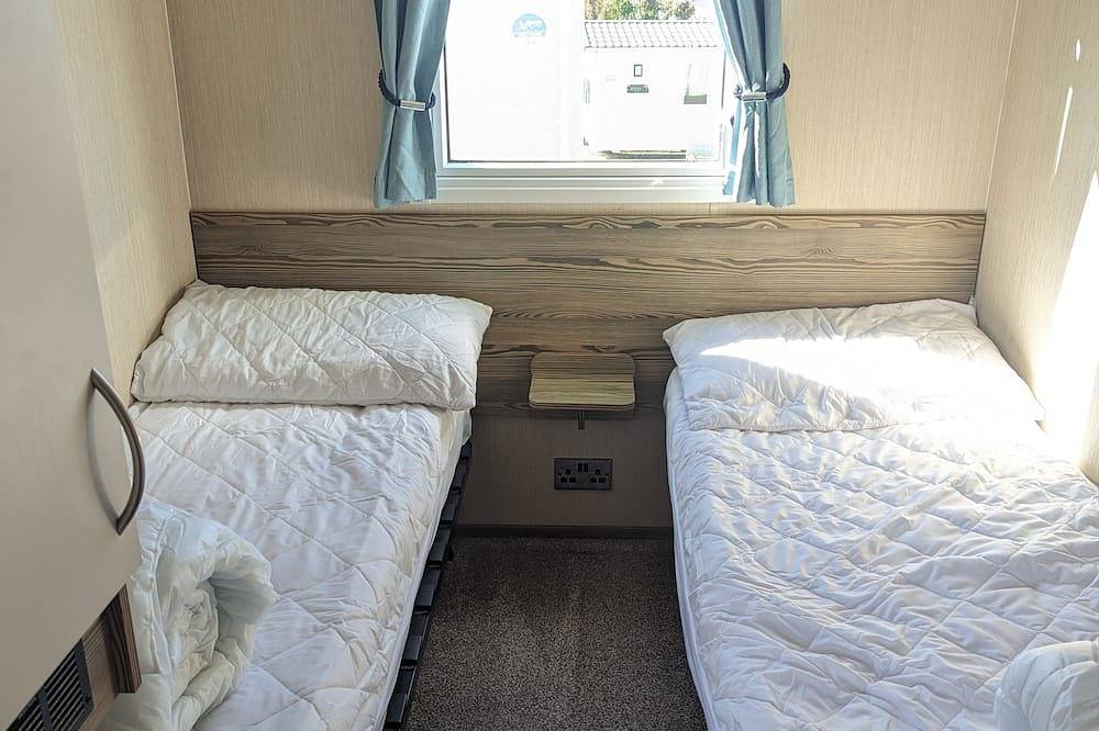 Caravan at Littlesea Holiday park, Weymouth - sleeps 8 in Weymouth, Dorset