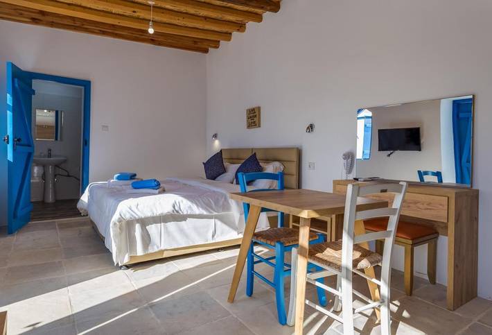 Location de vacances pour 2 personnes, avec piscine ainsi que bassin pour enfant et jardin dans Oróklini - 3
