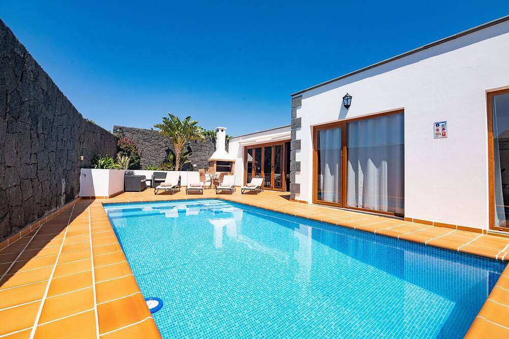 Casa vacanza a Tias a partire da 284€ a notte