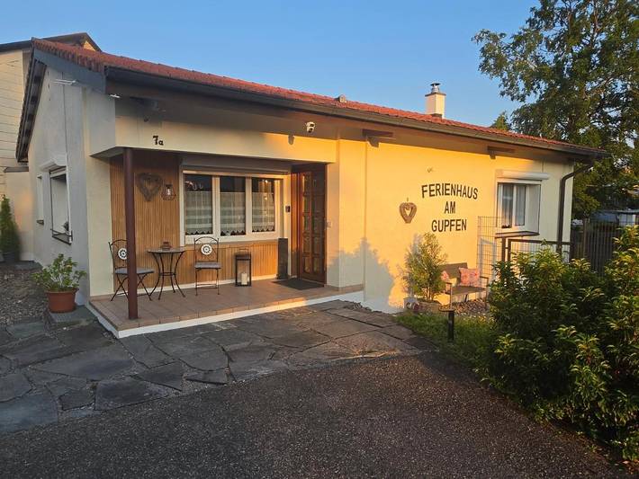 Ferienhaus für 5 Personen, mit Terrasse und Garten sowie Ausblick