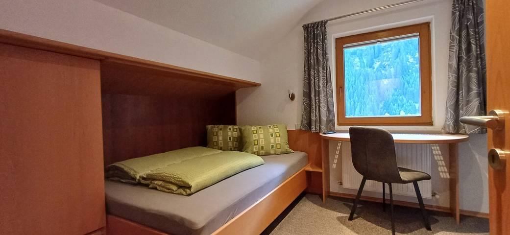 Ferienwohnung für 3 Personen, mit Ausblick und Terrasse, kinderfreundlich in Kappl - 4