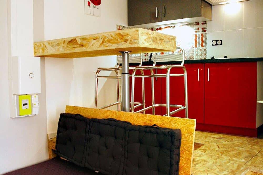 Entire apartment, New studio - downtown in Romans-sur-Isère, Valence region