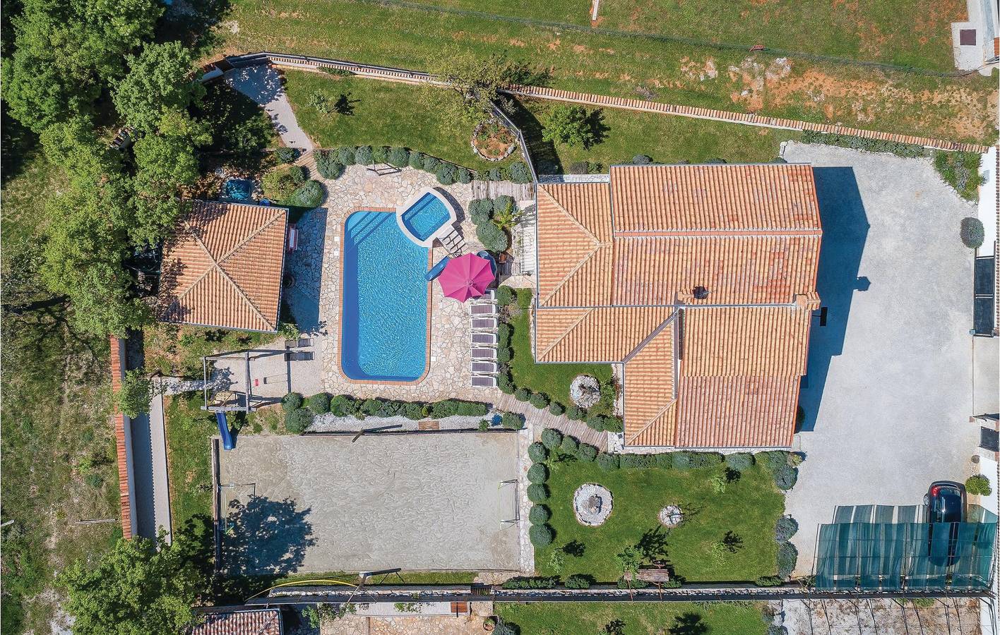 Geräumige 2-Zimmer-Wohnung mit Pool und Parkplatz – inklusive schnellem WLAN! in Režanci, Svetvinčenat