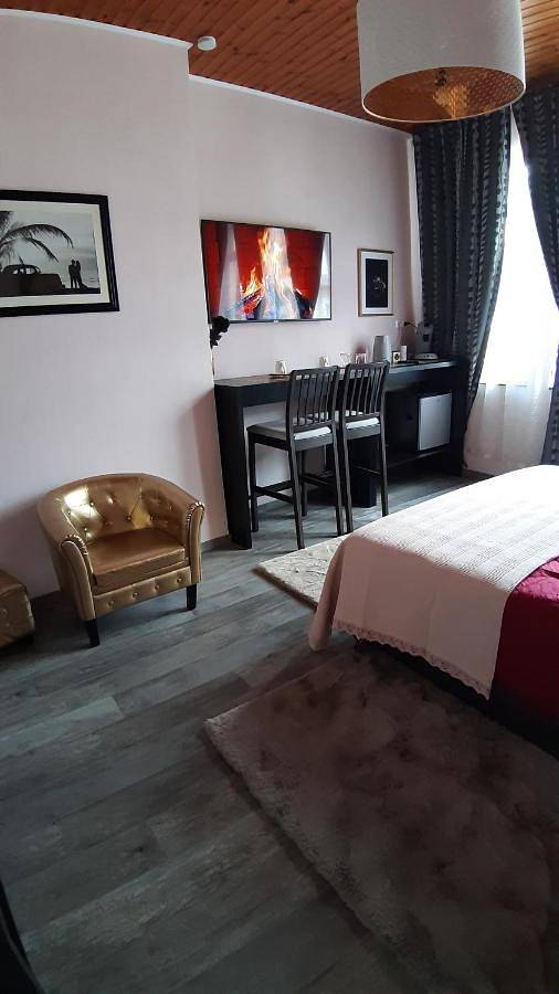 Room De Lux Spa " Tabarka " in Spa, Région de Liège