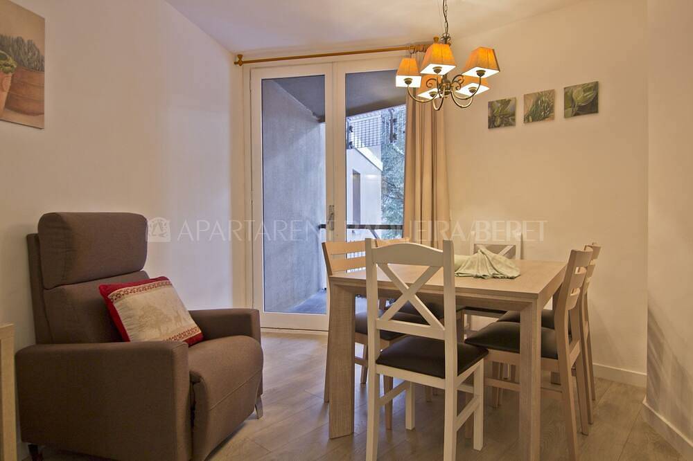 Entire apartment, Guarbes - Edificio Aneto in Baqueira, Naut Aran