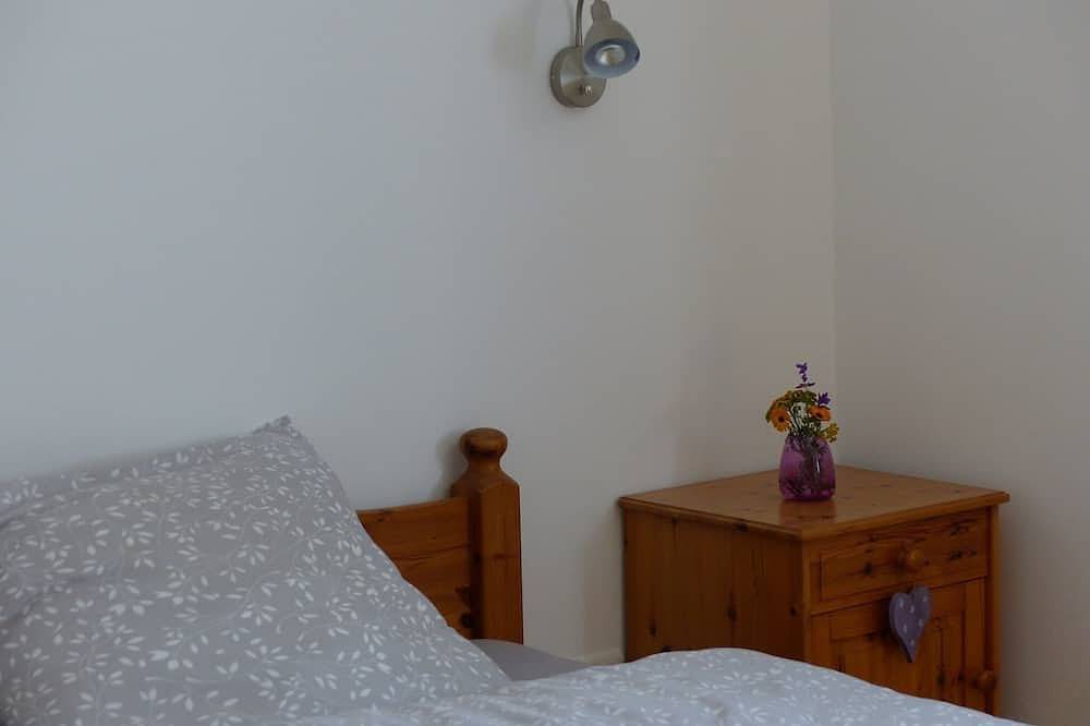 Ganze Wohnung, Großzügige Ferienwohnung mit Terrasse und Garten in Neumarkt in der Oberpfalz, Ostbayern