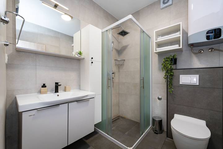 Ferienwohnung für 5 Personen, mit Balkon in Sibenik - 3