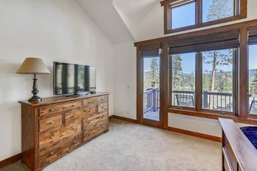 Vacation House for 14 Guests in Summit County, Breckenridge, Picture 4