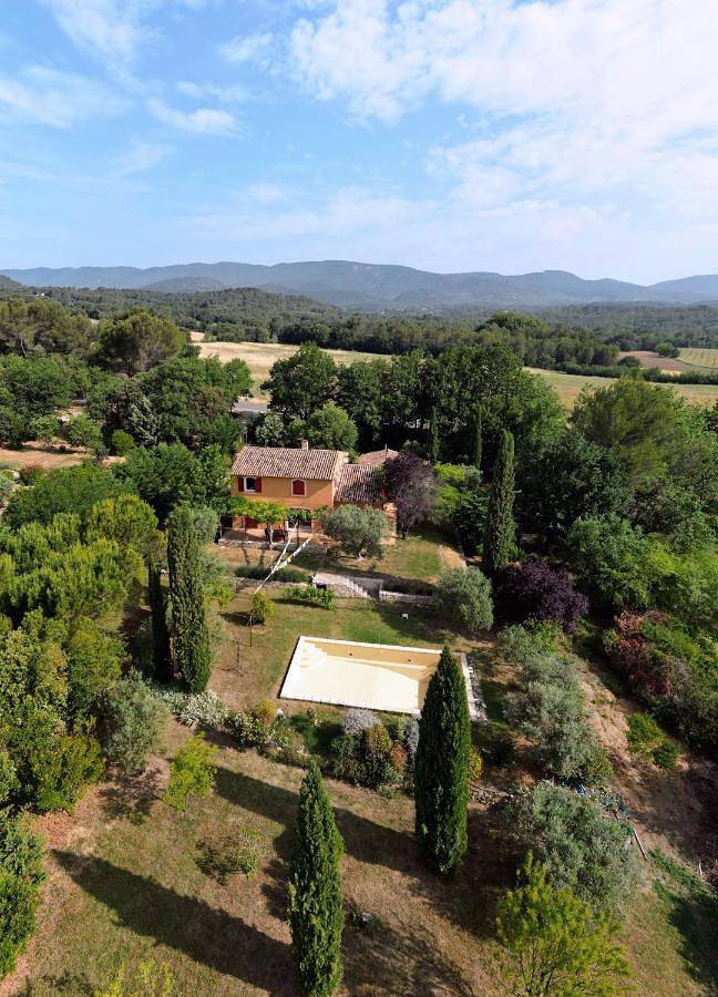 Fraîcheur et Romantisme Provence Luberon in Grambois, Parc naturel régional du Luberon