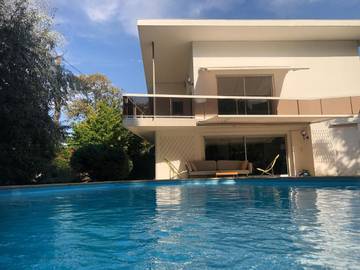Villa pour 10 personnes, avec piscine ainsi que balcon et jardin à Royan