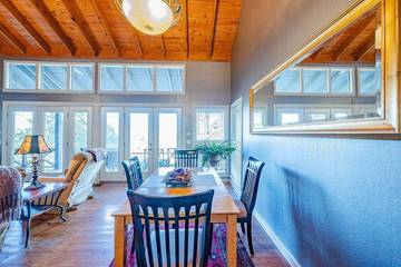 Log Cabin for 6 Guests in Hochatown, Broken Bow Lake, Picture 3