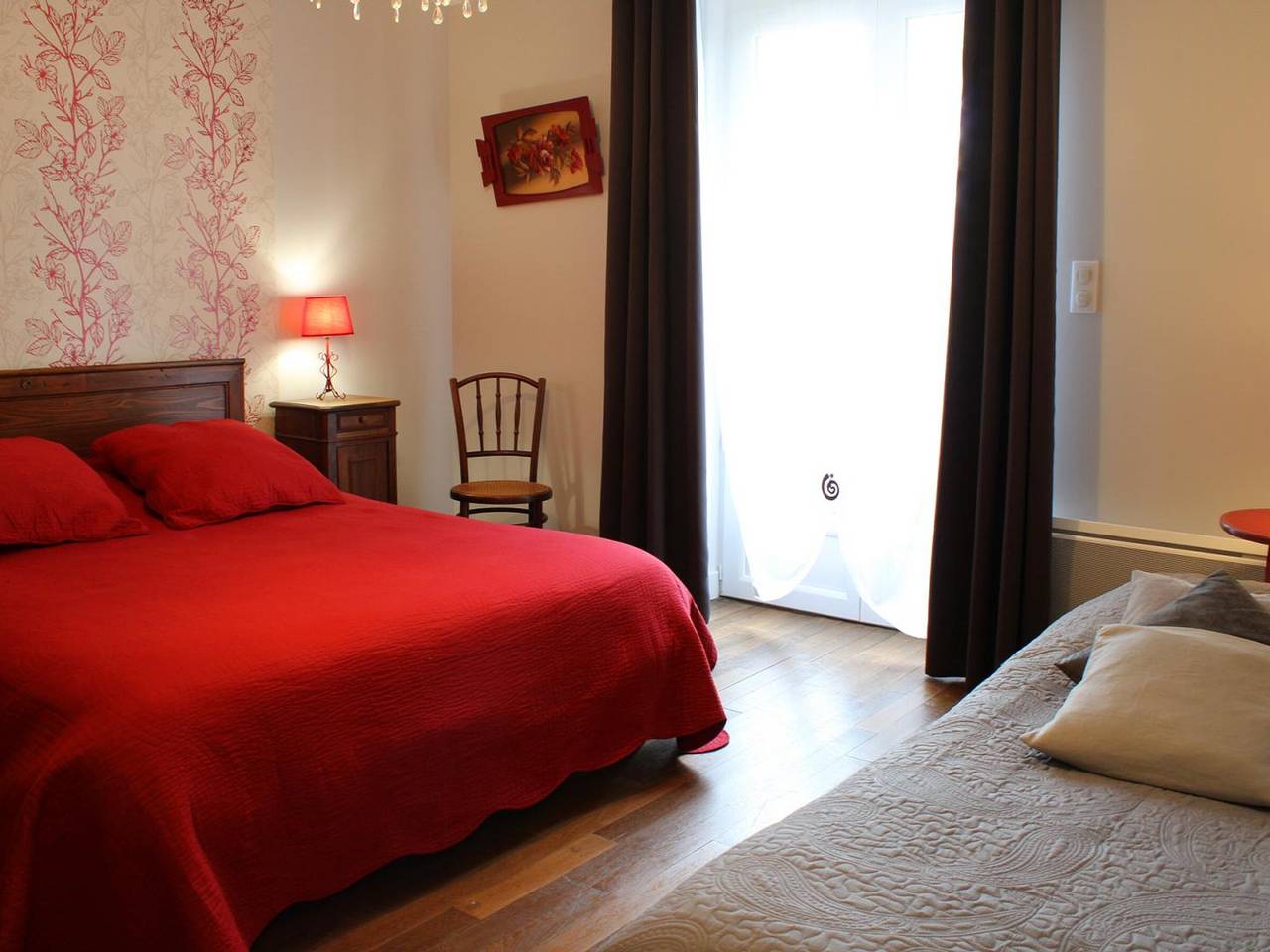 Renovated countryside family cottage with garden in Cindré, Vichy en omgeving