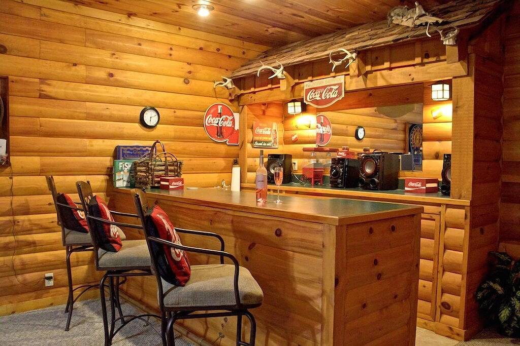 Log Cabin for 2 Guests in Wears Valley, Sevier County