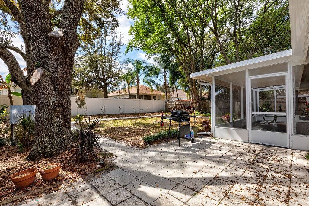 Newley Remodeled and Furnished, Cozy House 5 Minutes From Downtown! in Mount Dora, Lake County