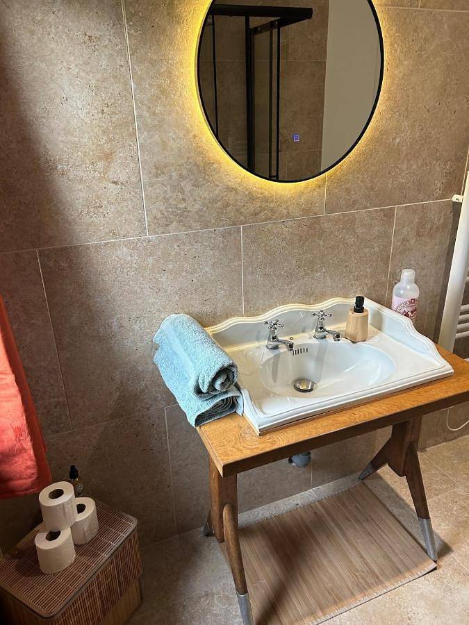 Location de vacances pour 6 personnes, avec jacuzzi ainsi que jardin et terrasse à Bonneville-la-Louvet - 4