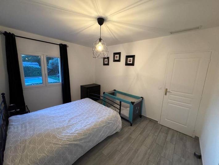 Location de vacances pour 19 personnes, avec jardin ainsi que piscine et terrasse à La Lande-de-Fronsac - 3