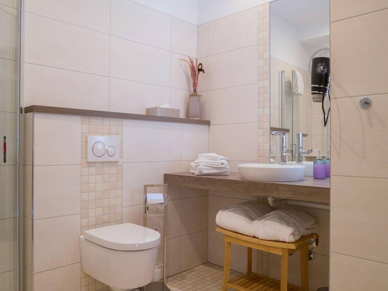 Ganze Ferienwohnung, Gasthaus Rech Appartements - Appartement 2 in Eppelborn, Saar-Nahe-Bergland