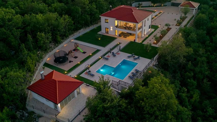 Villa für 12 Personen, mit Garten und Terrasse - 1
