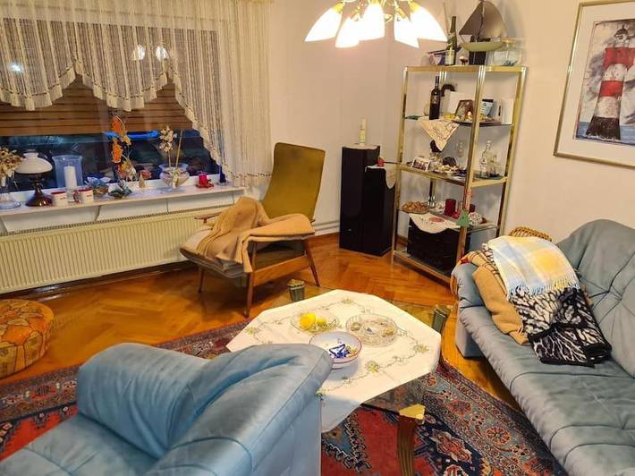 Ferienwohnung für 4 Personen, mit Garten und Ausblick sowie Balkon, mit Haustier in Mittenaar