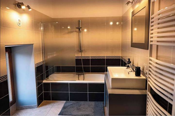 Location de vacances pour 6 personnes, avec terrasse à Saint-André-de-Majencoules - 2