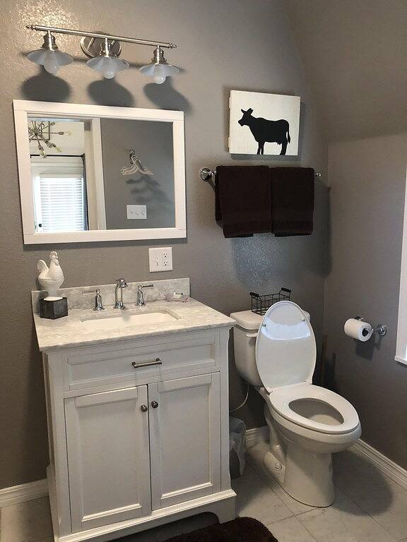 Gemütliches Bauernhaus auf einem historischen Grundstück aus der Jahrhundertwende. in Mena, Ouachita National Forest