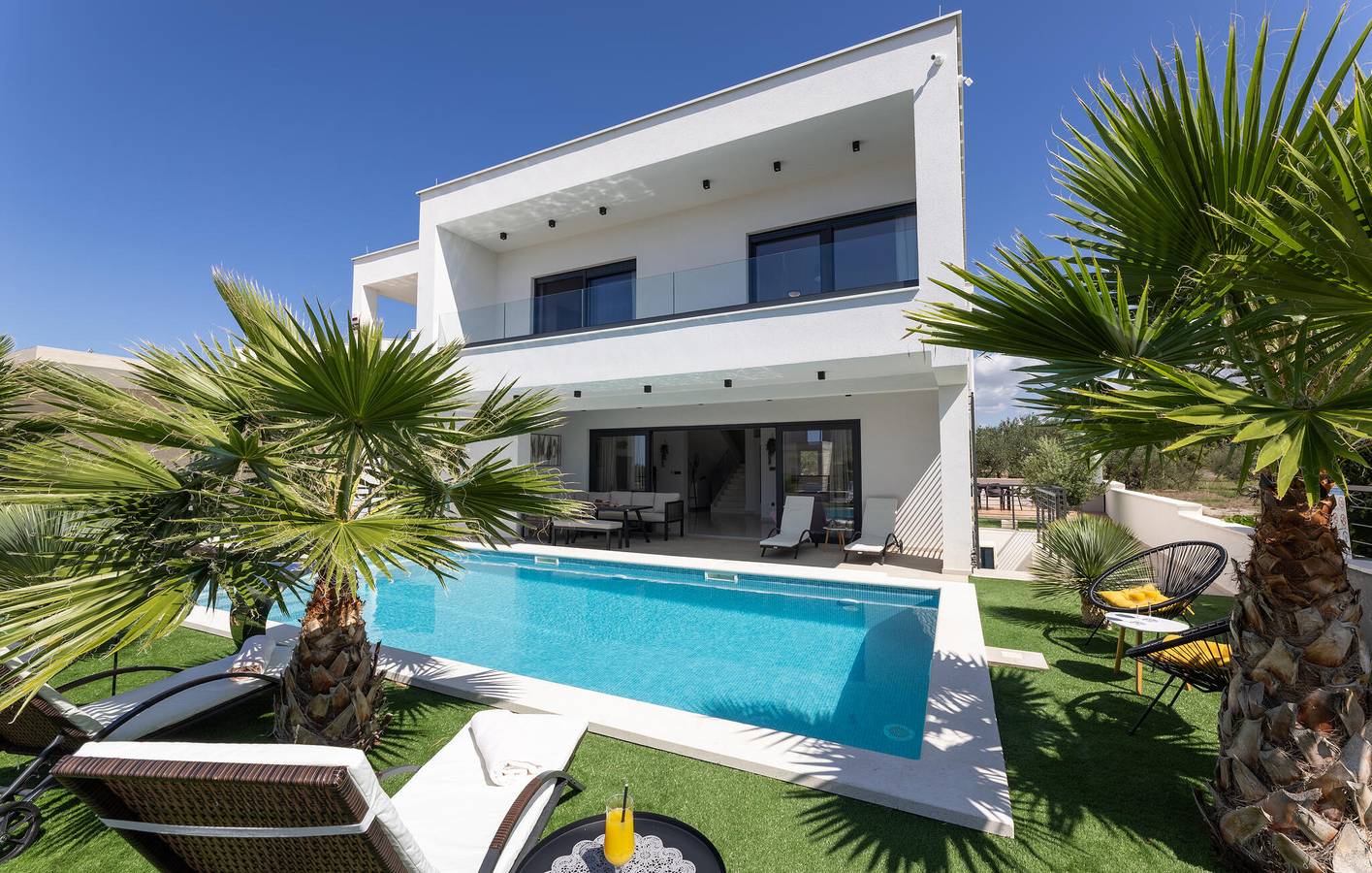 Casa vacanza a Capocesto a partire da 412€ a notte