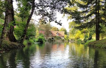 Gîte pour 4 personnes, avec jardin ainsi que vue sur le lac et vue, animaux acceptés à Causse-et-Diège