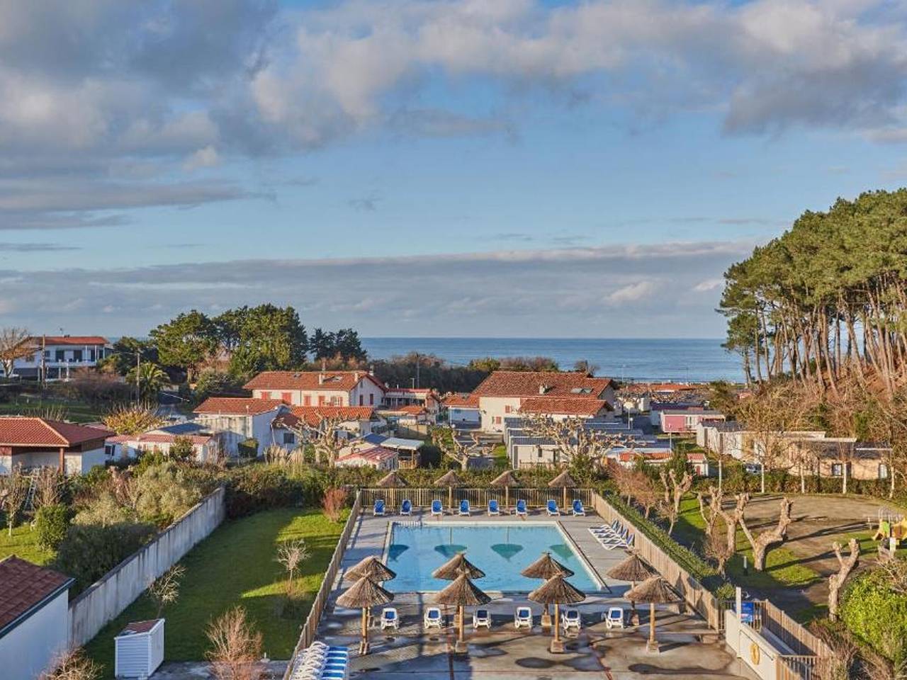 Apartamento entero, Precioso apartamento con piscina, tenis y acceso a la playa en Saint-Jean-de-Luz in San Juan de Luz, Region de Bayona