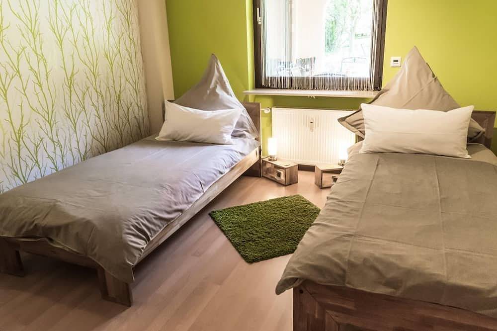 Ganze Wohnung, Ferienwohnung \"Wilder Hunsrück\" - Haus Wilder Hunsrück in Schmißberg, Saar-Nahe-Bergland