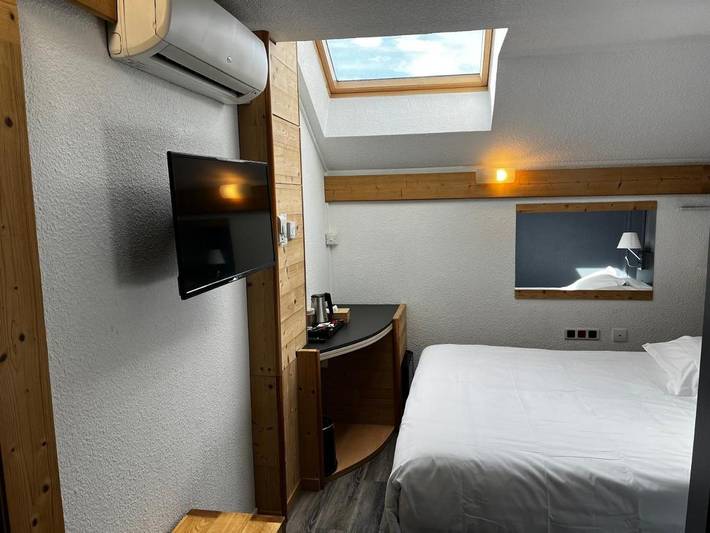 Hôtel pour 4 personnes, avec terrasse ainsi que jacuzzi et sauna, animaux acceptés à Cran-Gevrier - 4