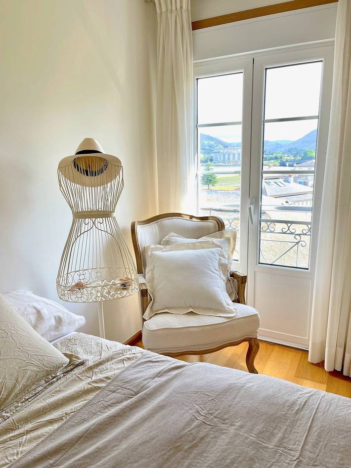 Apartamento entero, Apartamento de vacaciones para 4 personas con jardín in Viveiro, A Mariña Lucense